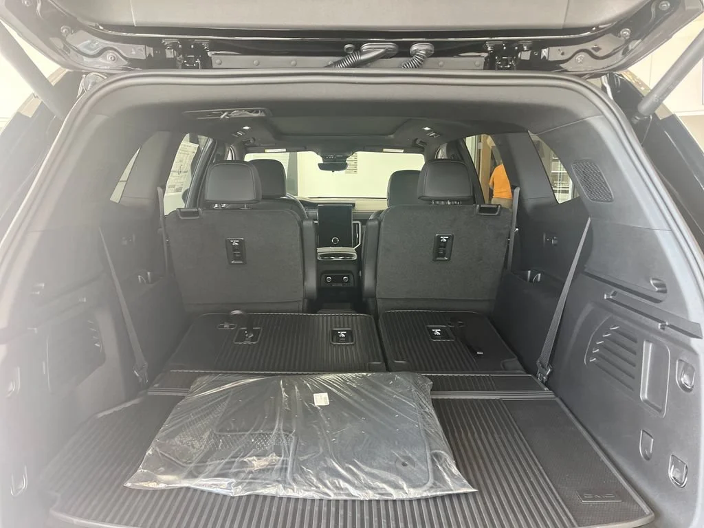 2026 GMC Acadia Elevation - Photo 15
