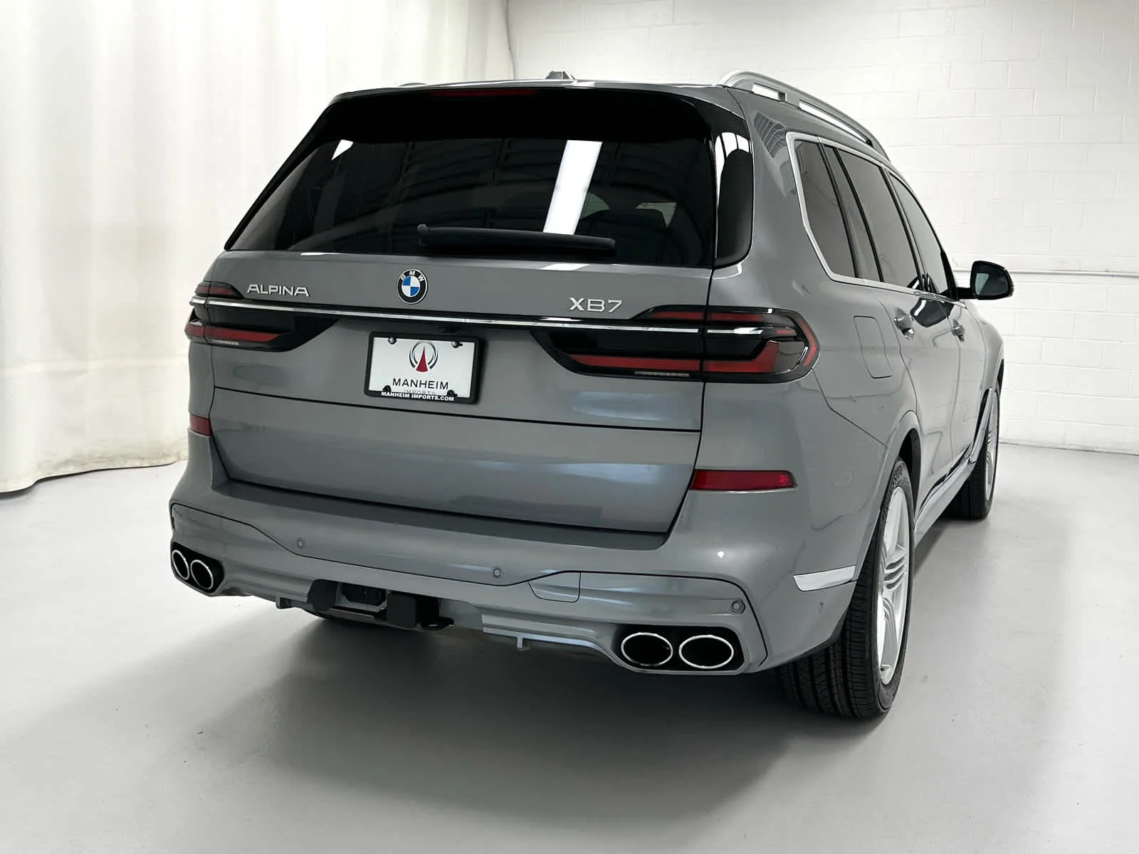 Used 2025 Skyscraper Grey Metallic BMW ALPINA XB7 image 6