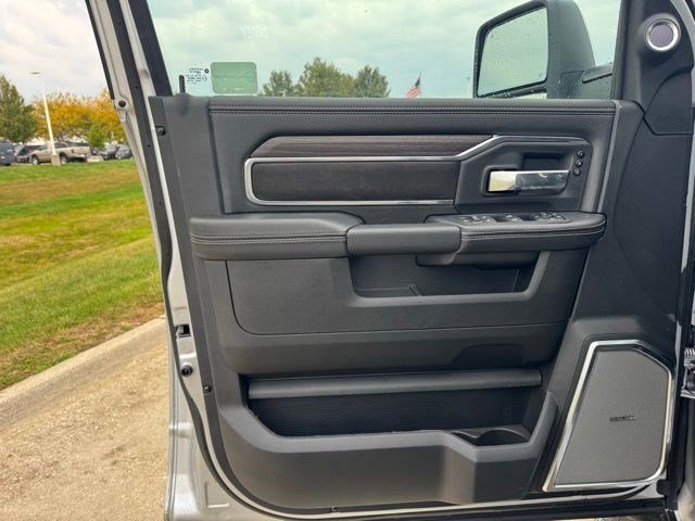 2026 RAM 2500 Laramie - Photo 7