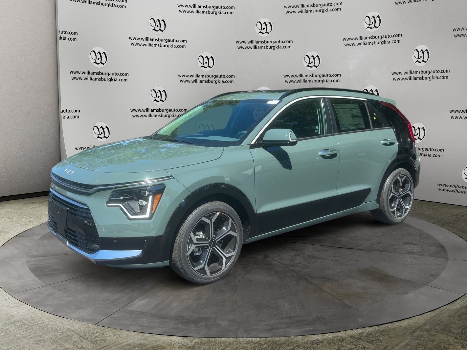 2026 Kia Niro SX Touring HEV's photo