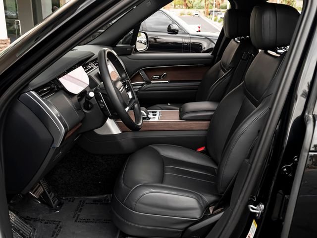 Used 2023 Santorini Black Metallic Land Rover SE image 14