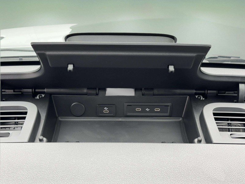 New 2026  Mercedes-Benz  image 16