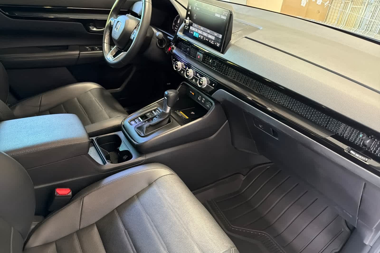 Used 2024 Lunar Silver Metallic Honda EX-L image 17
