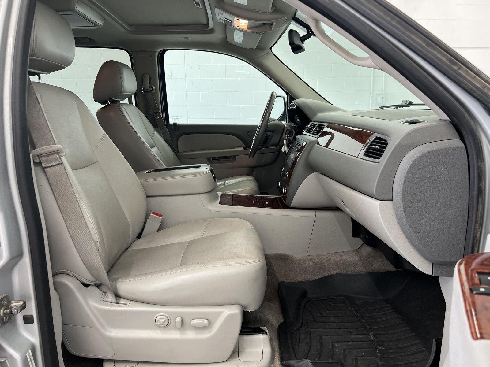 Used 2013 Silver Ice Metallic Chevrolet LTZ image 28