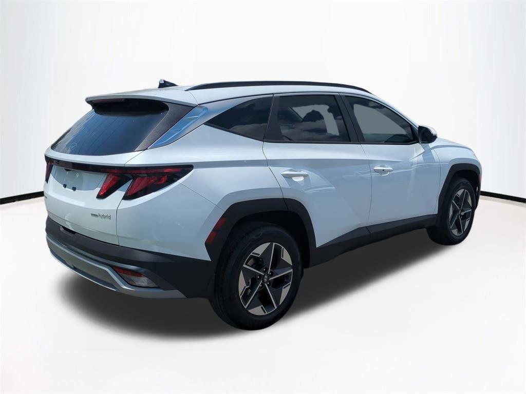 New 2026 White Hyundai SEL AWD image 5