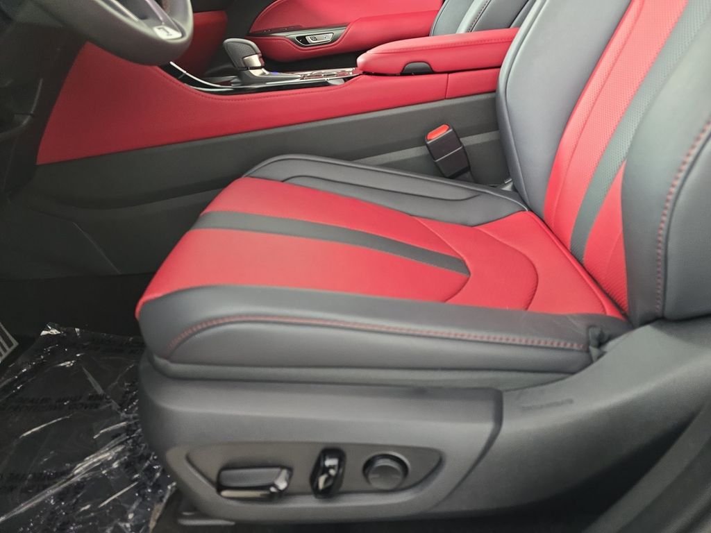 Used 2024 Obsidian Lexus 350 F SPORT Handling image 31