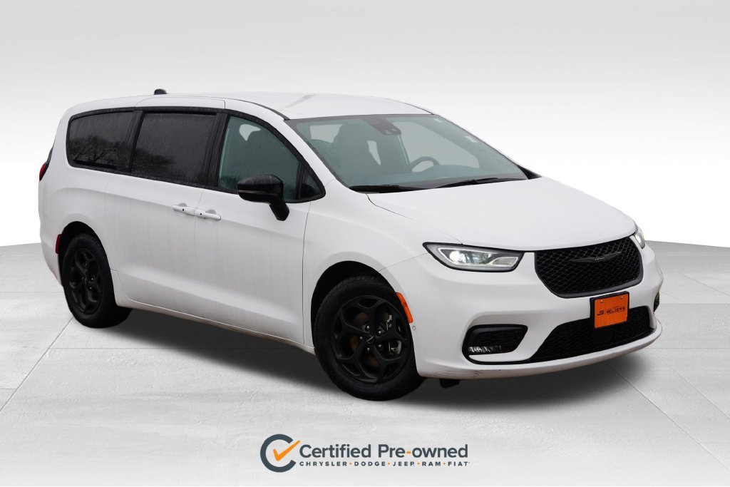 2024 Chrysler Pacifica PHEV Select