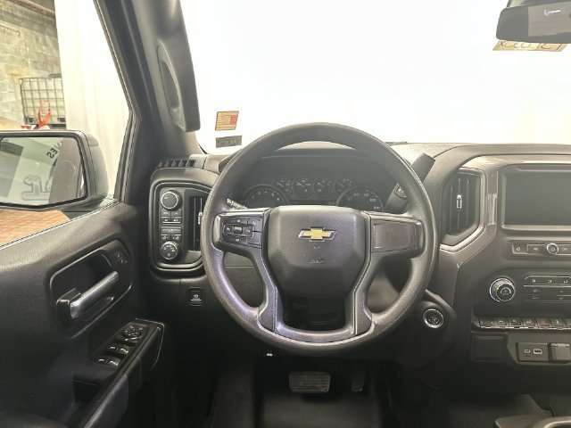 Used 2022 Silver Chevrolet Custom image 14