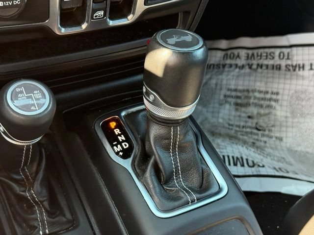 Used 2022 Black Jeep Unlimited Sahara 4x4 image 20