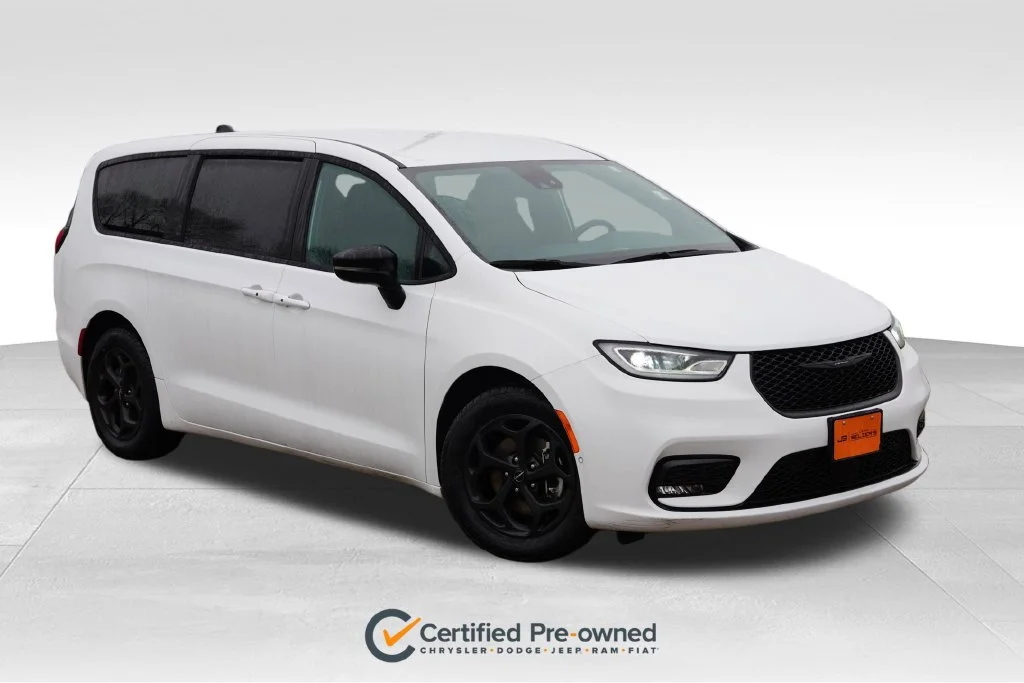 2024 Chrysler Pacifica PHEV Select