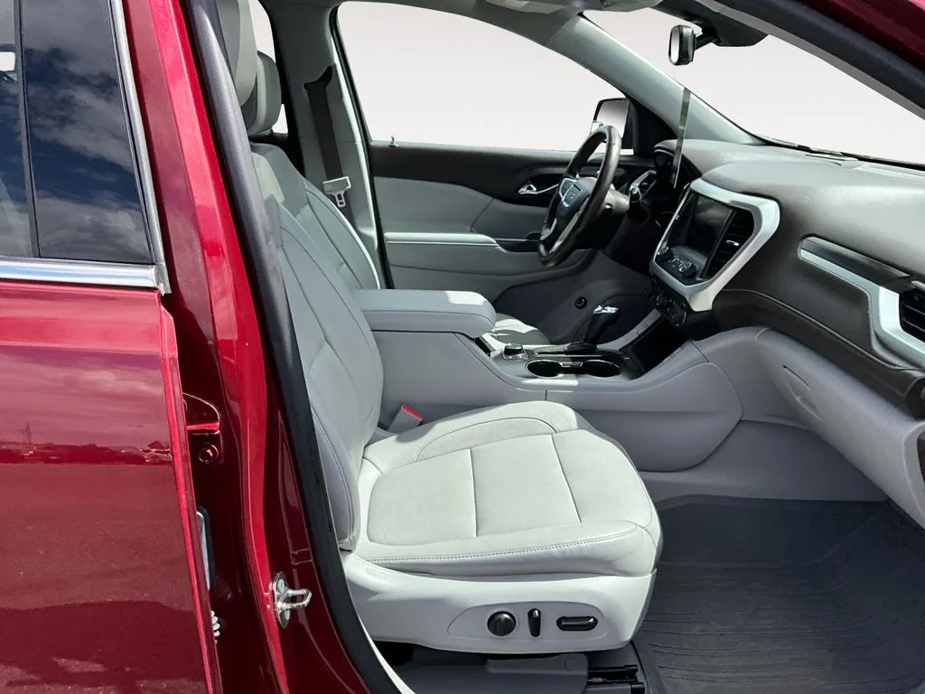 Used 2018 Crimson Red Tintcoat GMC SLT image 10