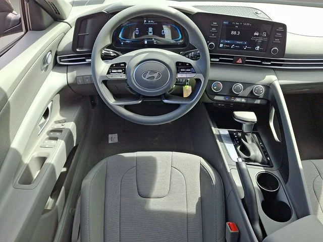 New 2026 Black Hyundai SE image 8