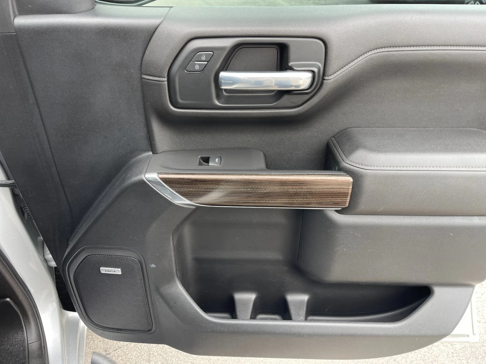 Used 2021 Silver Chevrolet RST image 19