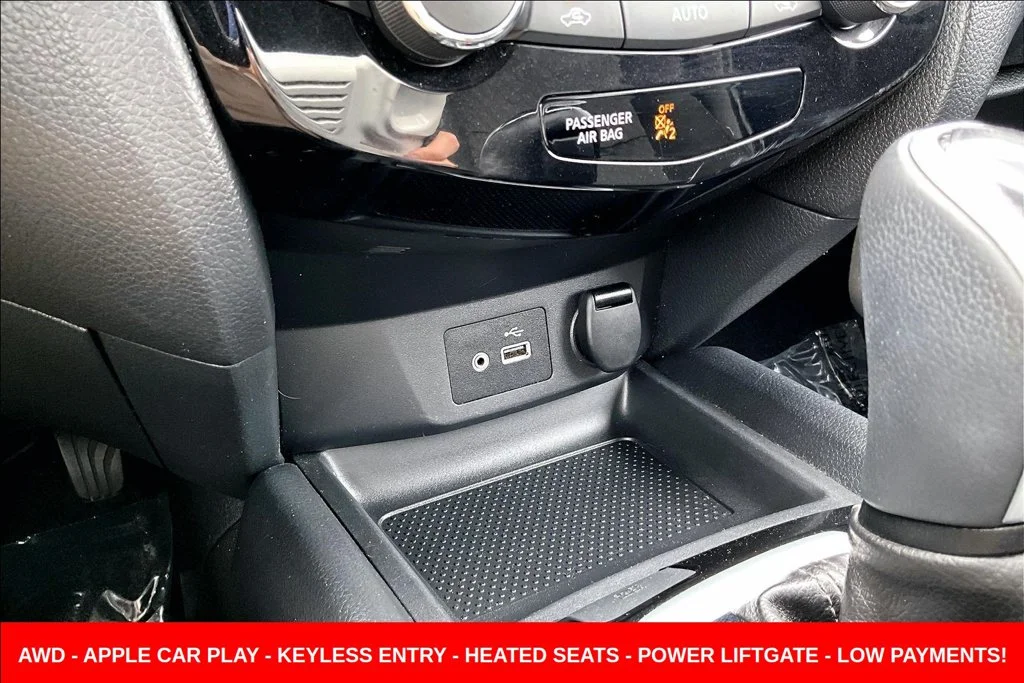 Used 2019 White Nissan SV image 20