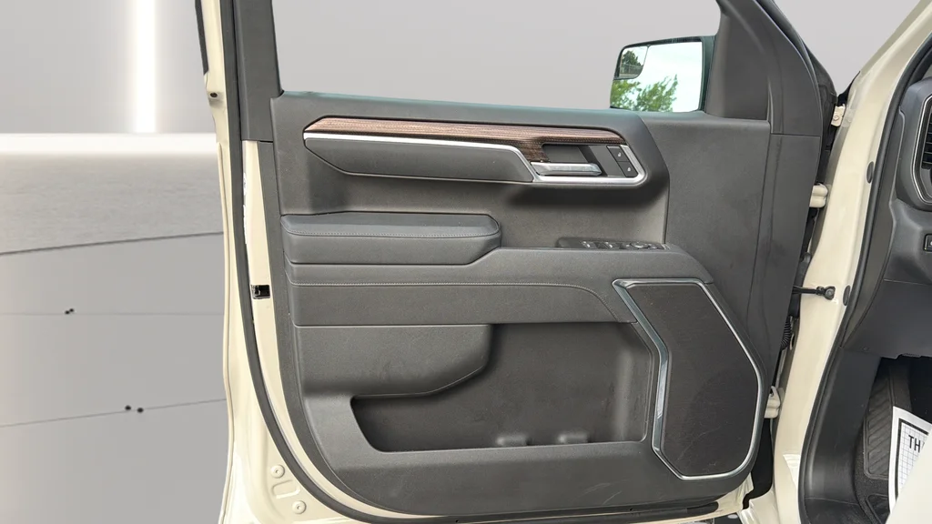 Used 2026 White Chevrolet RST image 20
