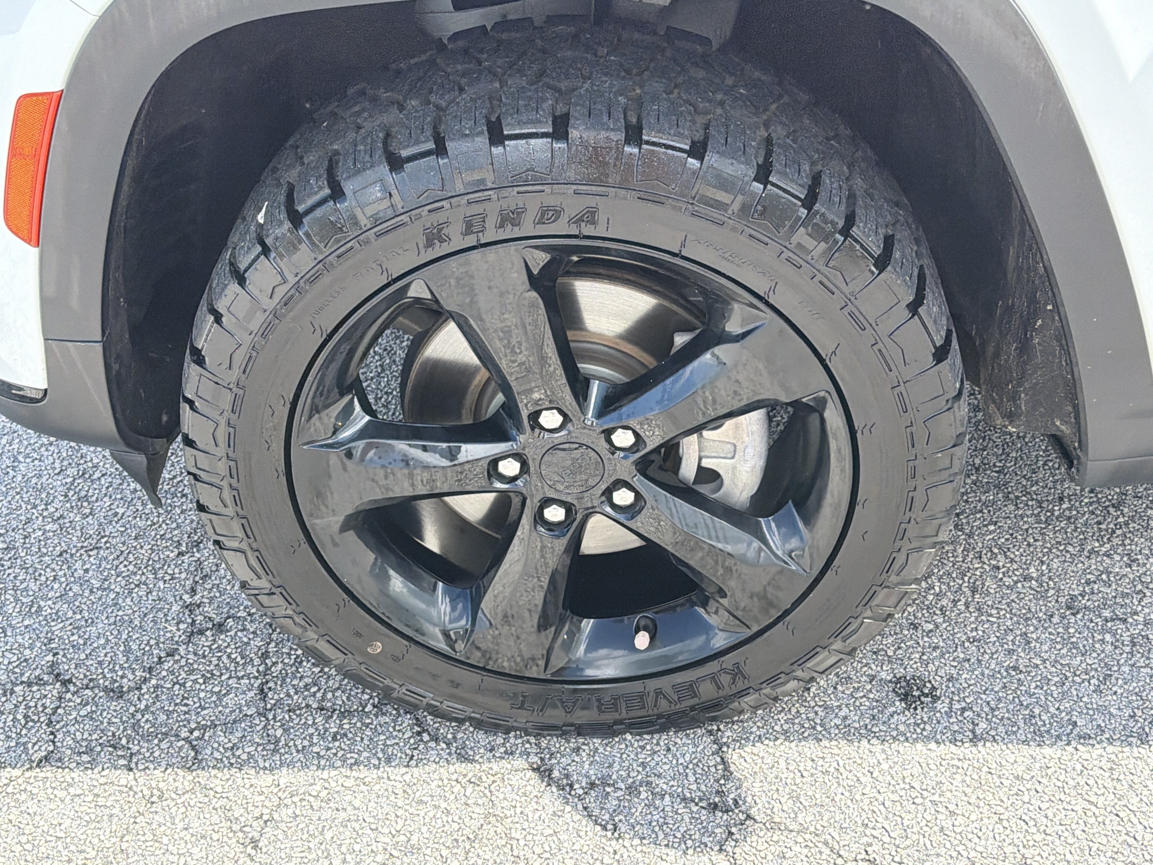 Used 2023 Bright White Clearcoat Jeep Altitude image 14