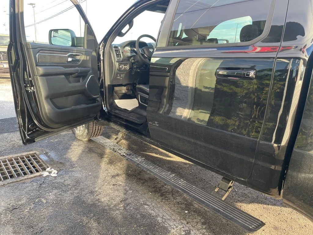 New 2026 Diamond Black Crystal Pearl-Coat Exterior Paint RAM Laramie image 20