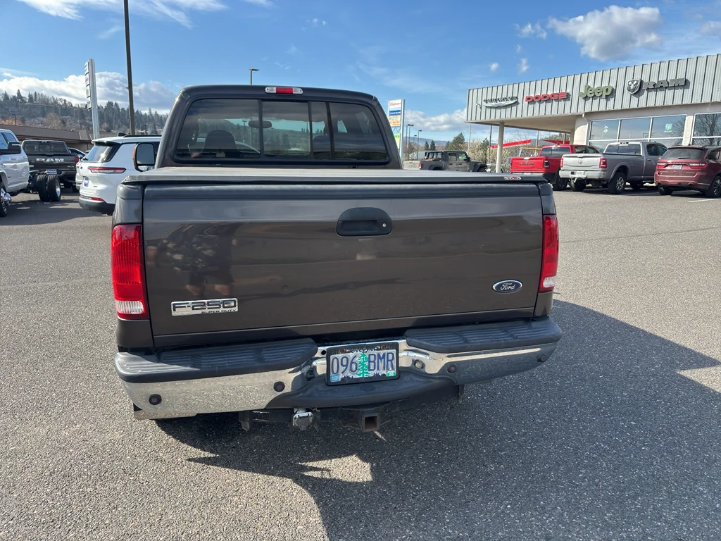 Used 2005 GRAY Ford LARIAT image 7
