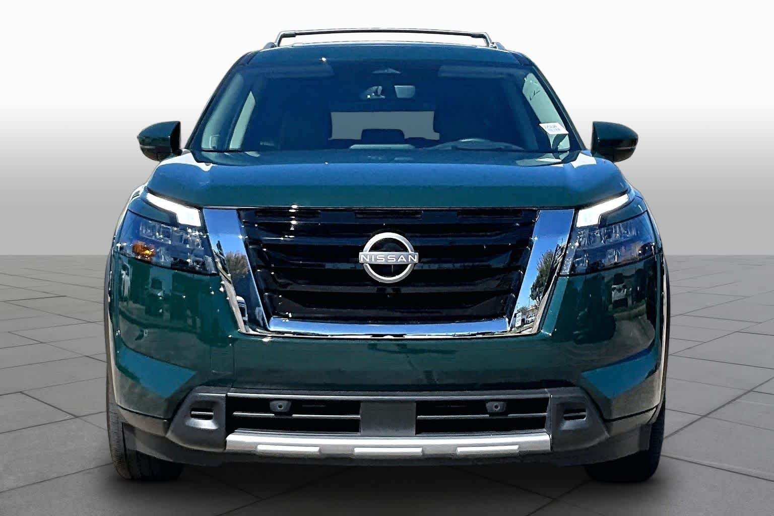 Certified Pre-Owned 2025 Nissan Pathfinder Platinum