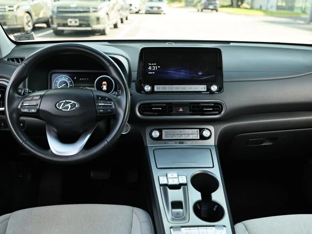 Used 2023 Lunar White Hyundai SEL image 27