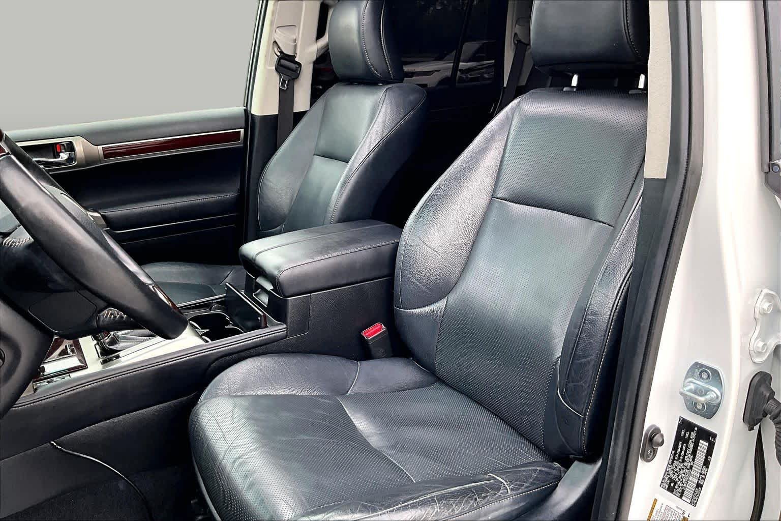 Used 2019 Starfire Pearl Lexus Premium image 8