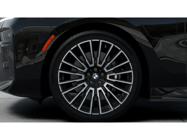 2026 BMW 7 Series 750e - Photo 7