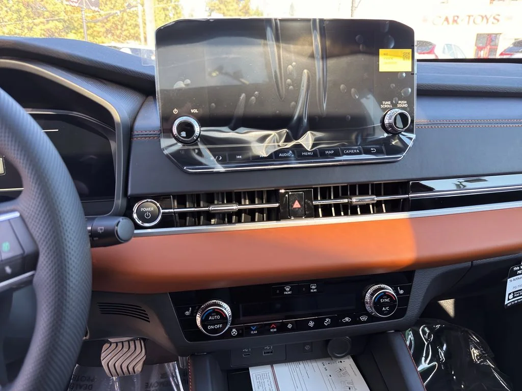 2025 Mitsubishi Outlander Plug-in Hybrid SEL - Photo 14