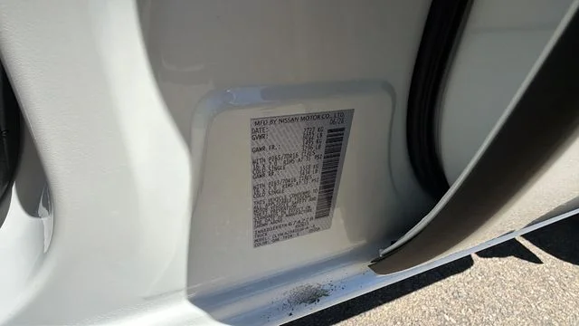 New 2026 Glacier White Nissan Crew Cab S image 31
