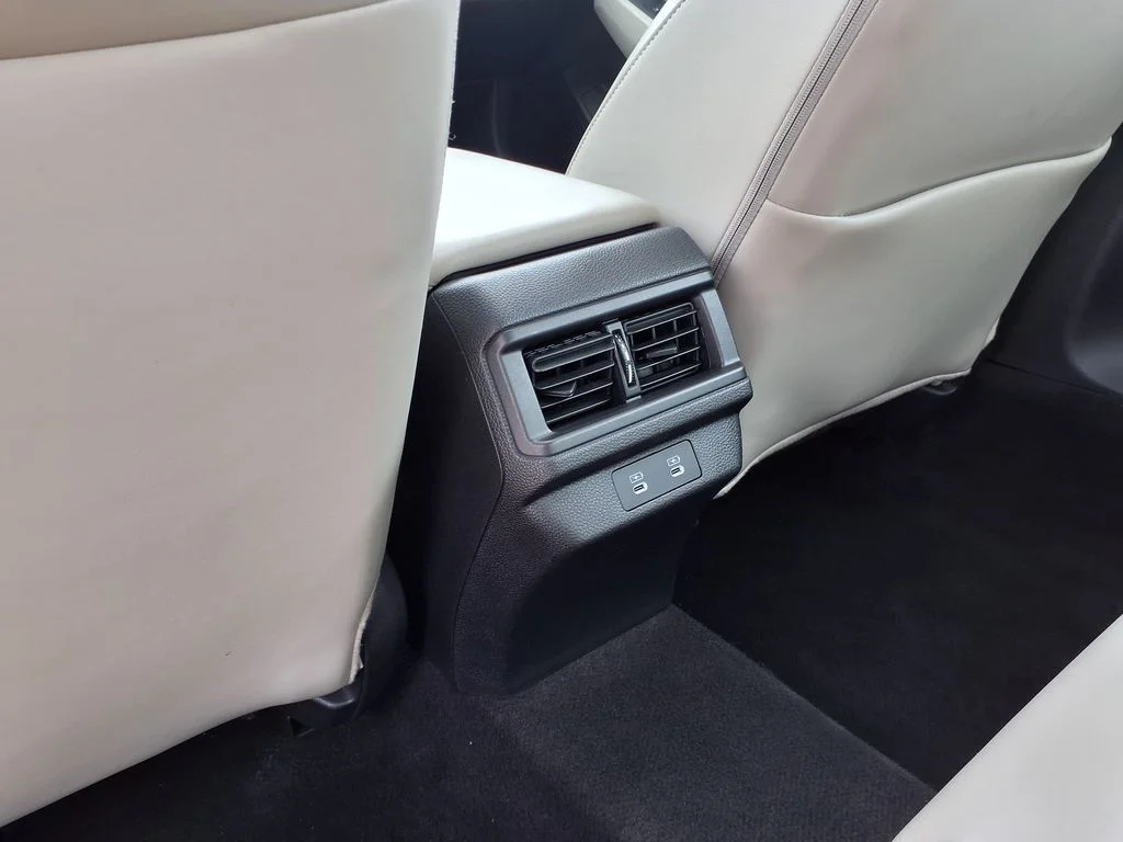 Used 2024 Red Honda EX-L image 17