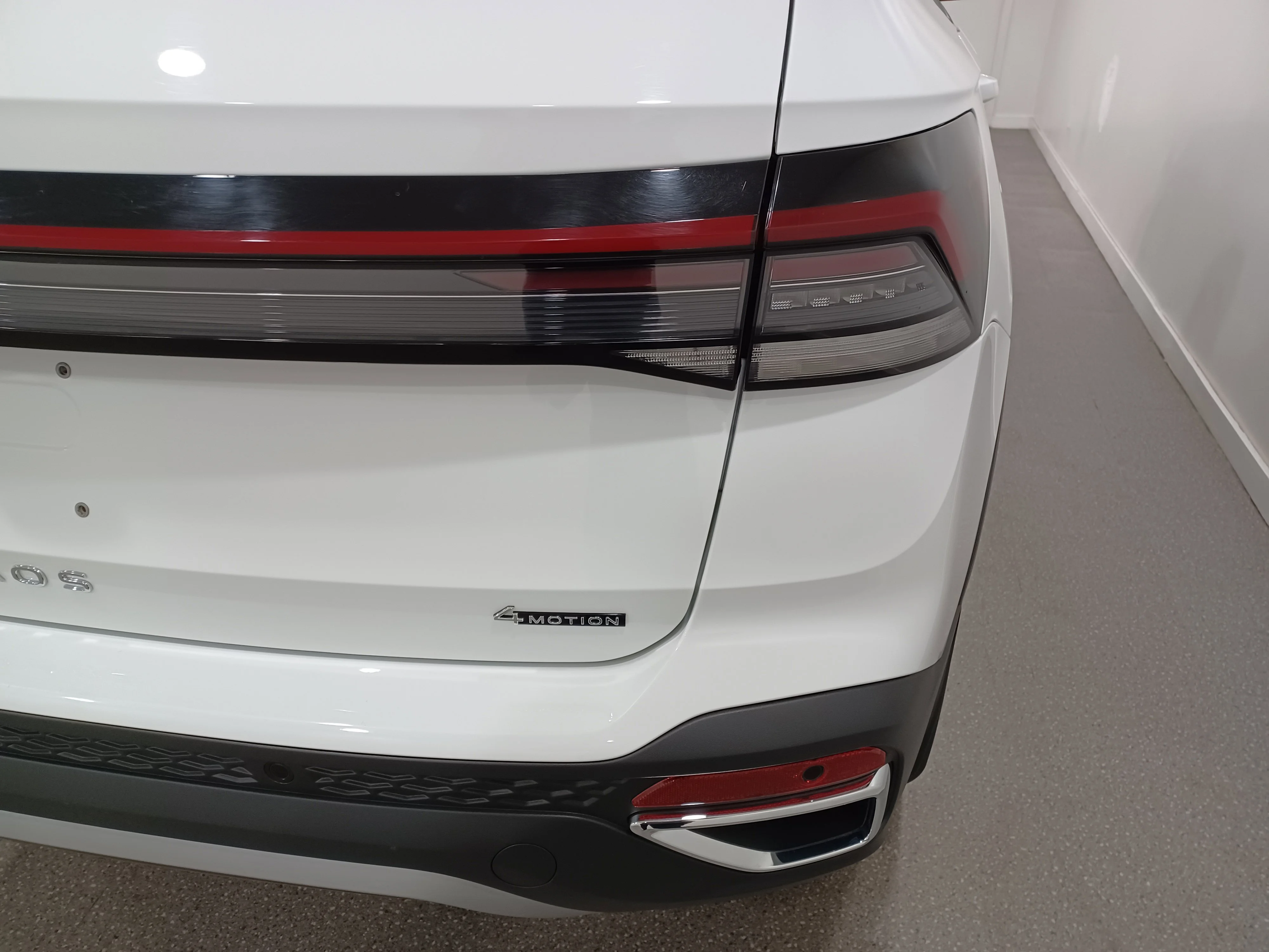 Certified Used 2025 Pure White Volkswagen Comfortline 4Motion*Adaptive Cruise | Remote Start | Htd Seats | Htd Wheel | Blind Spot Detection image 21