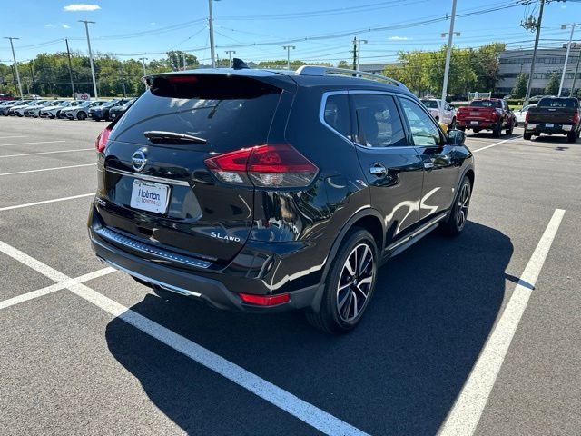 Used 2018 Black Nissan SL image 9