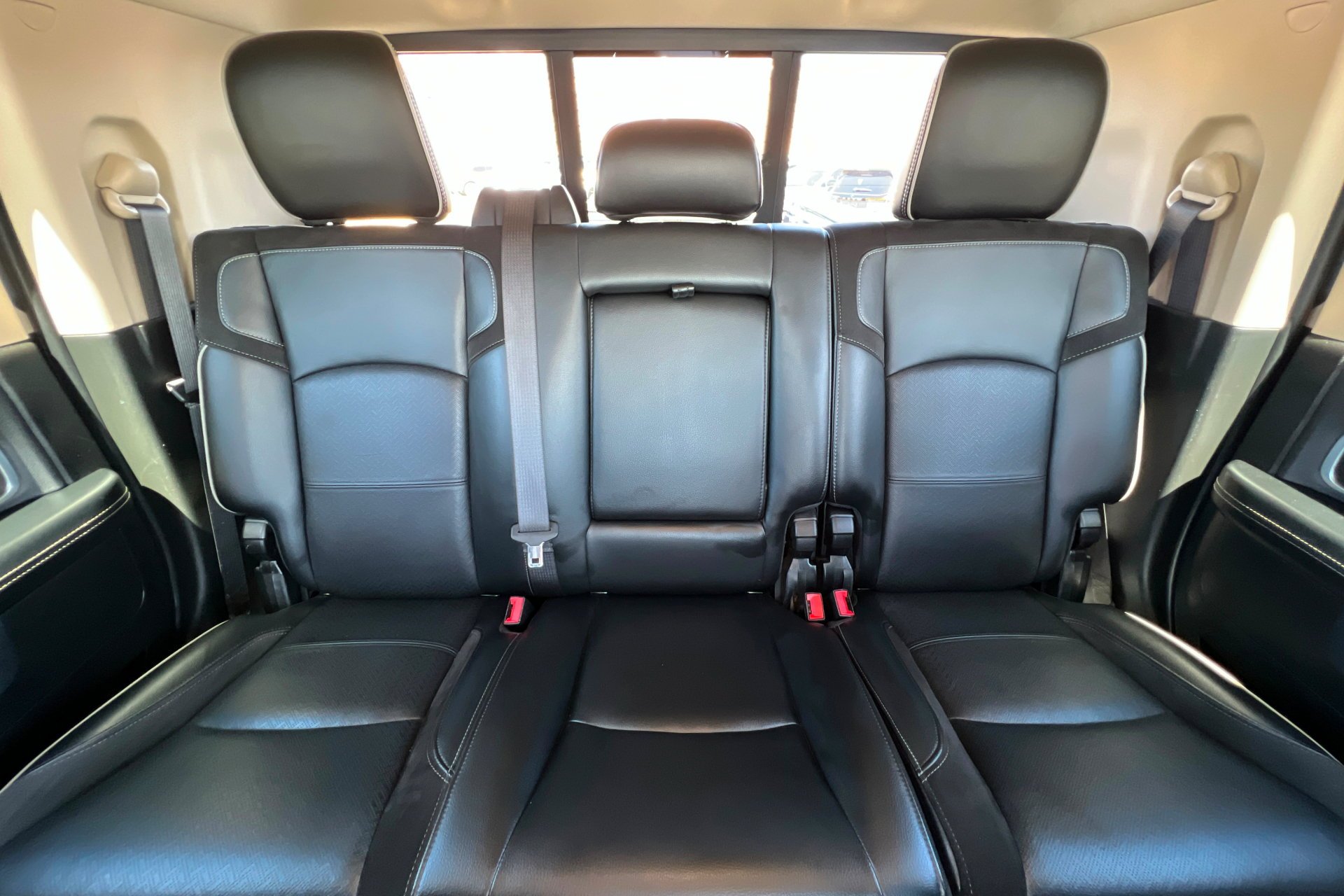 Used 2022 Billet Silver Metallic Clearcoat Ram Laramie image 25