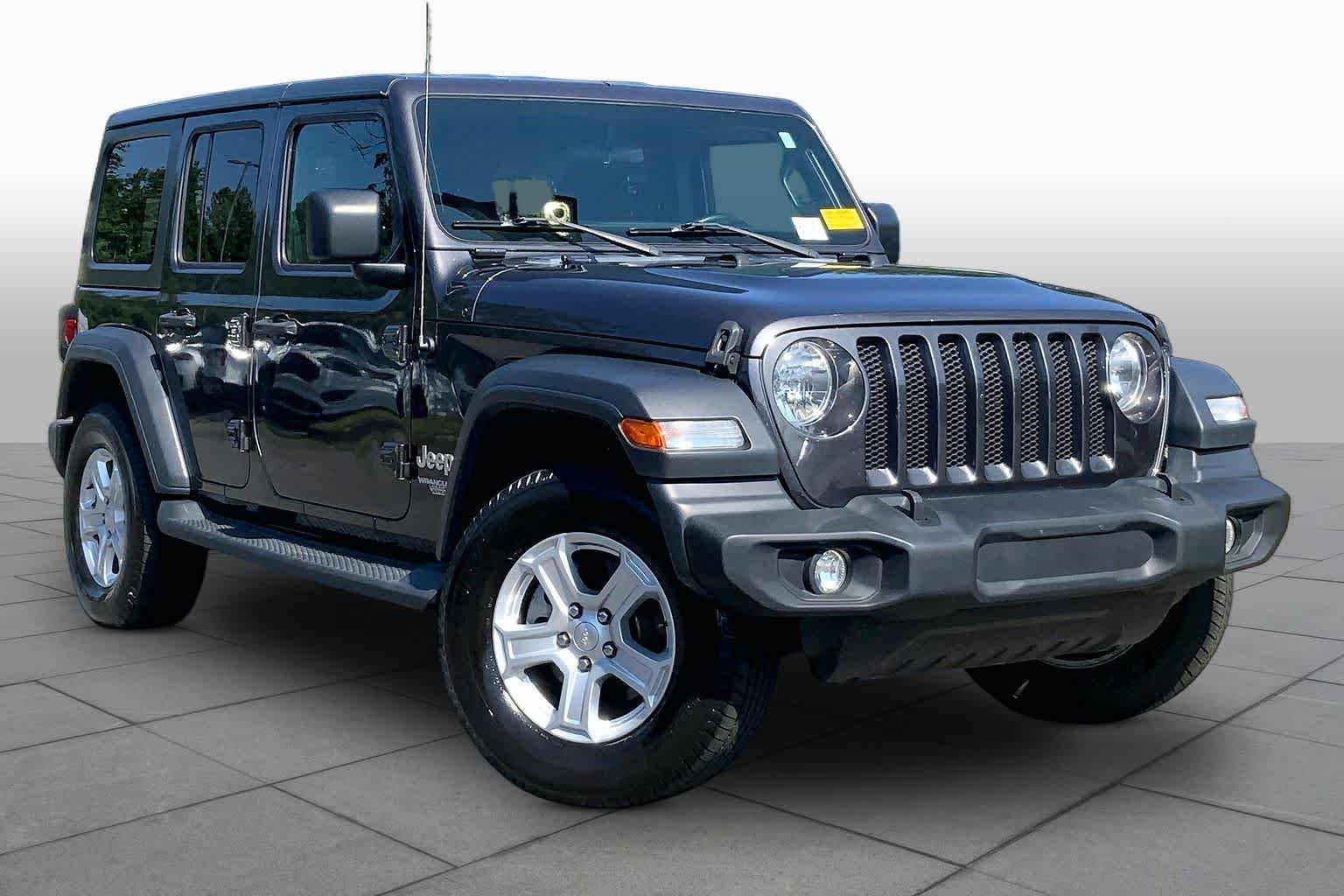 Used 2018 Granite Crystal Metallic Clearcoat Jeep Sport S image 3