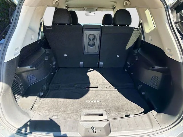 Used 2017 Gray Nissan SV image 25