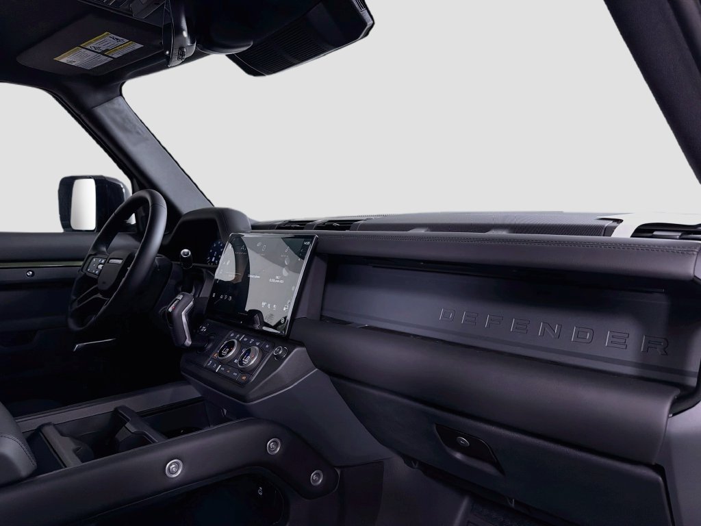 New 2026 Woolstone Green Land Rover X-Dynamic SE image 31