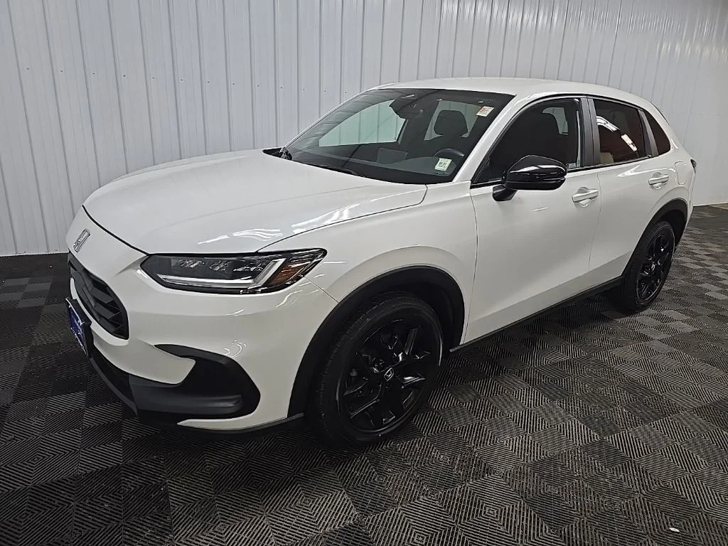Used 2024 Platinum White Pearl Honda Sport image 8