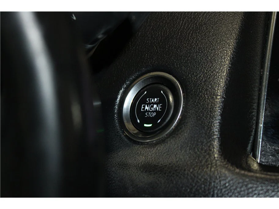 Used 2019 Stellar Black Metallic Cadillac FWD Premium Luxury image 28