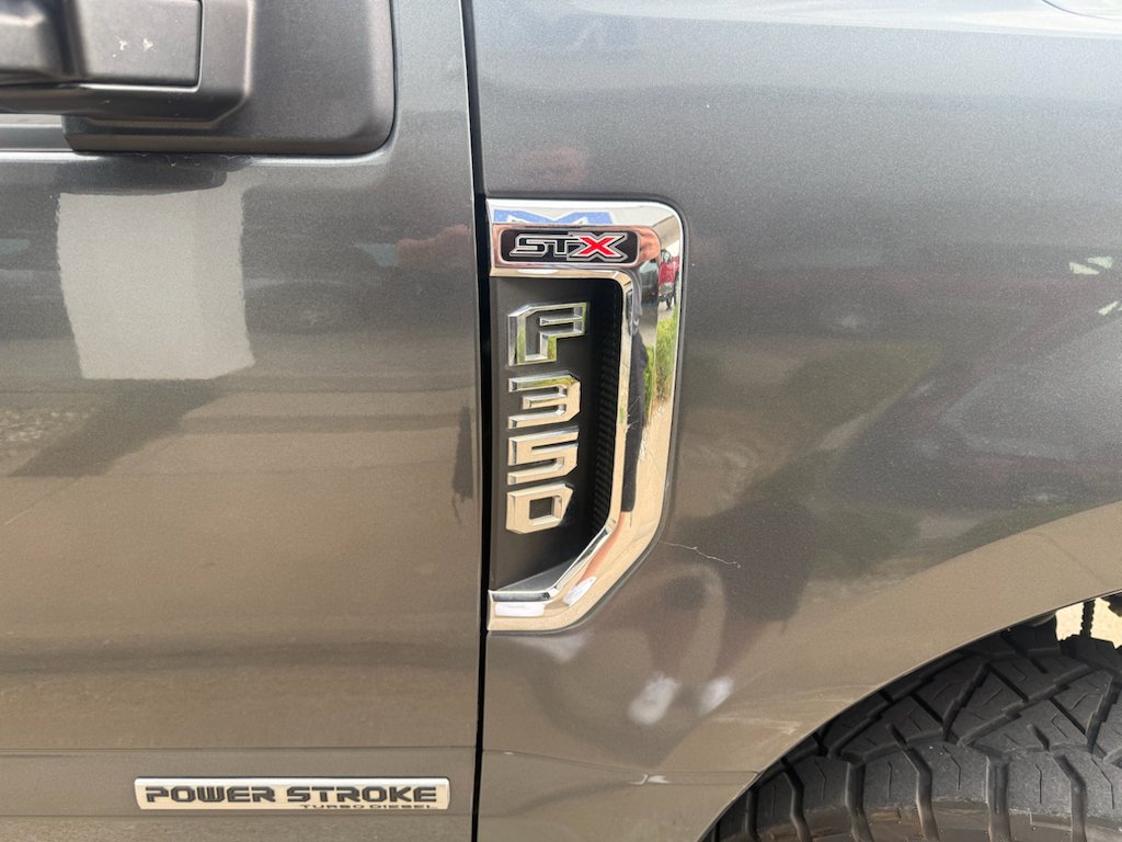 Used 2020 Magnetic Metallic Ford XL image 6