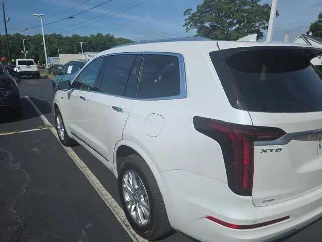 Used 2025 White Cadillac Luxury image 13
