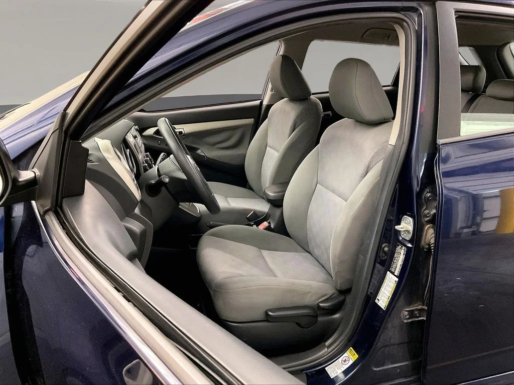 Used 2009 Black Toyota Base image 29