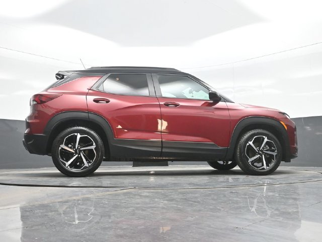 Used 2023 Red Chevrolet RS image 25