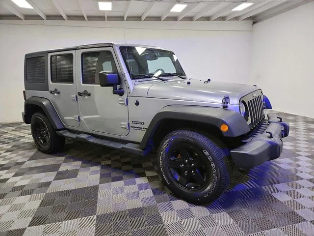 Used 2014 Gray Jeep Unlimited Sport image 8