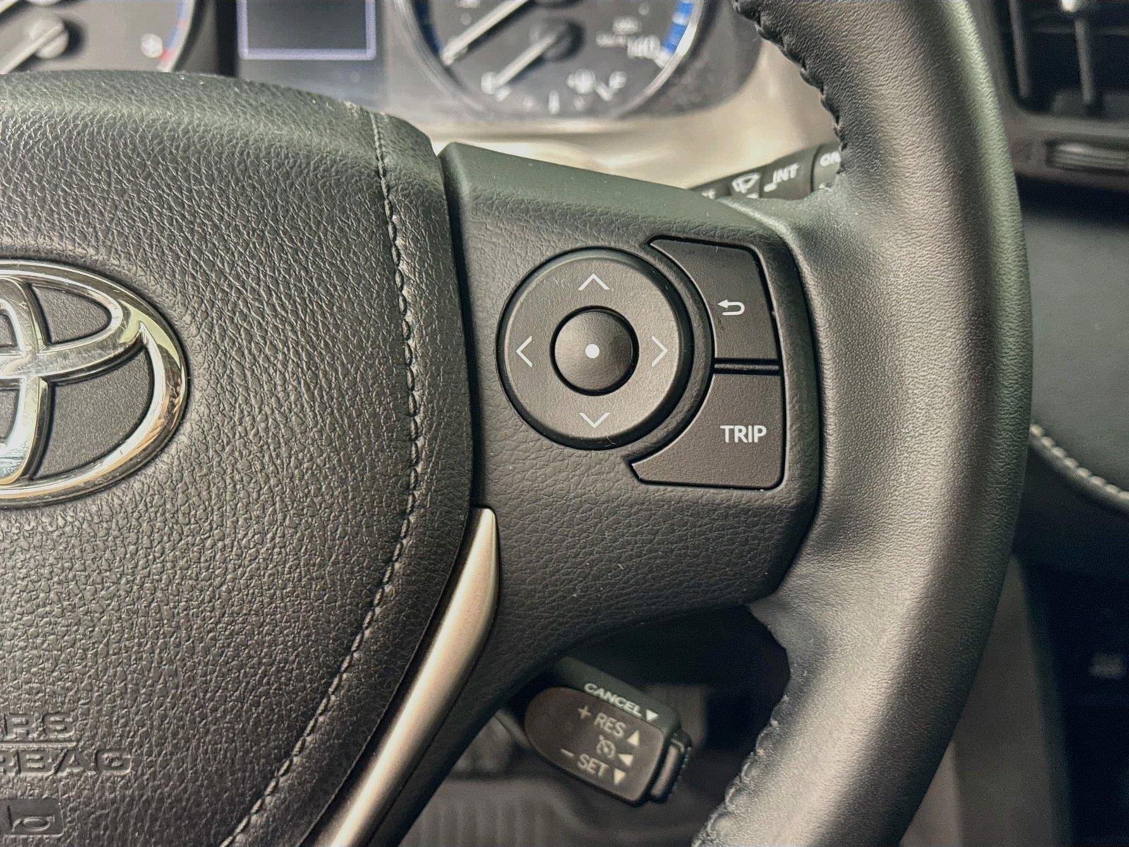 Used 2016 Silver Sky Metallic Toyota XLE image 17