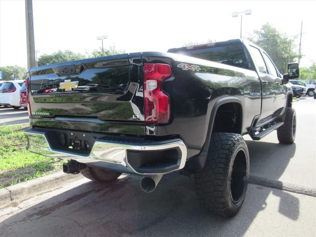 Used 2022 Black Chevrolet LT image 4