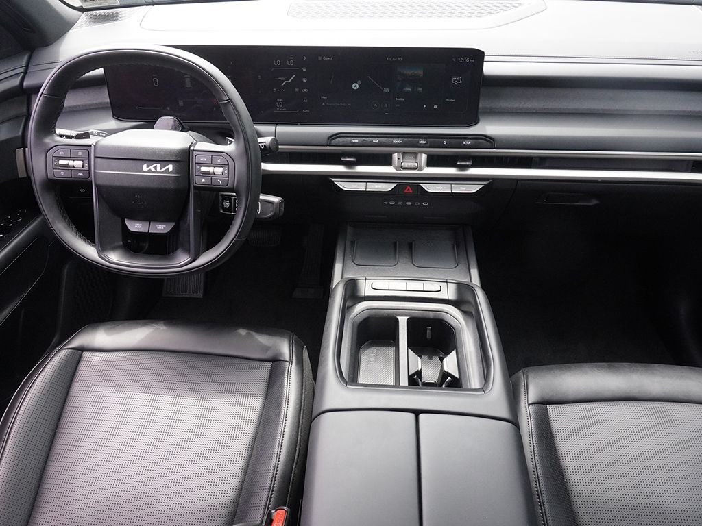 Used 2027 Black Kia S image 43