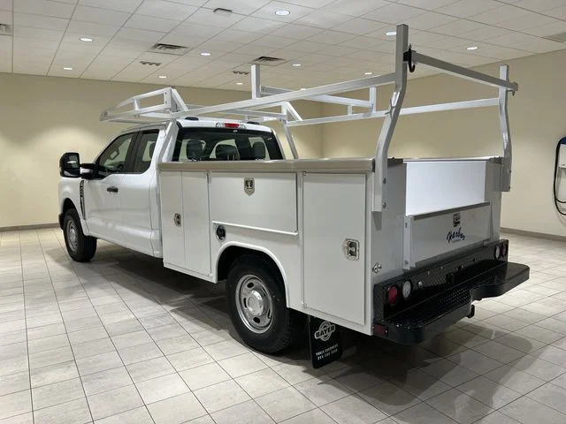 New 2026 Oxford White Ford F-250® XL image 32