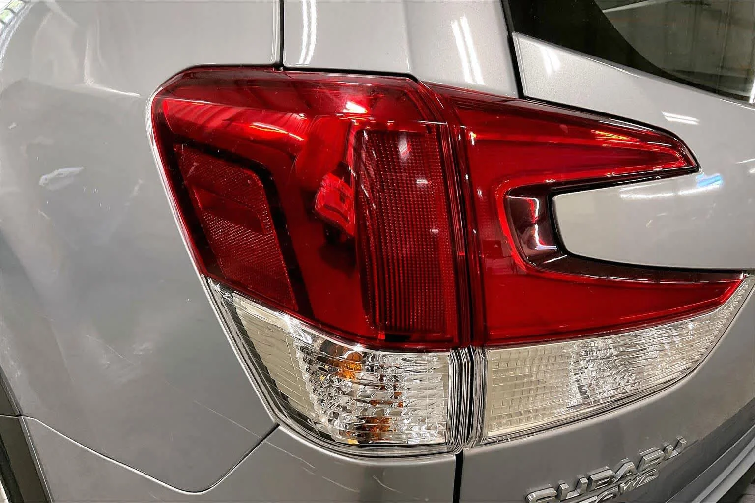Used 2020 Ice Silver Metallic Subaru  image 28
