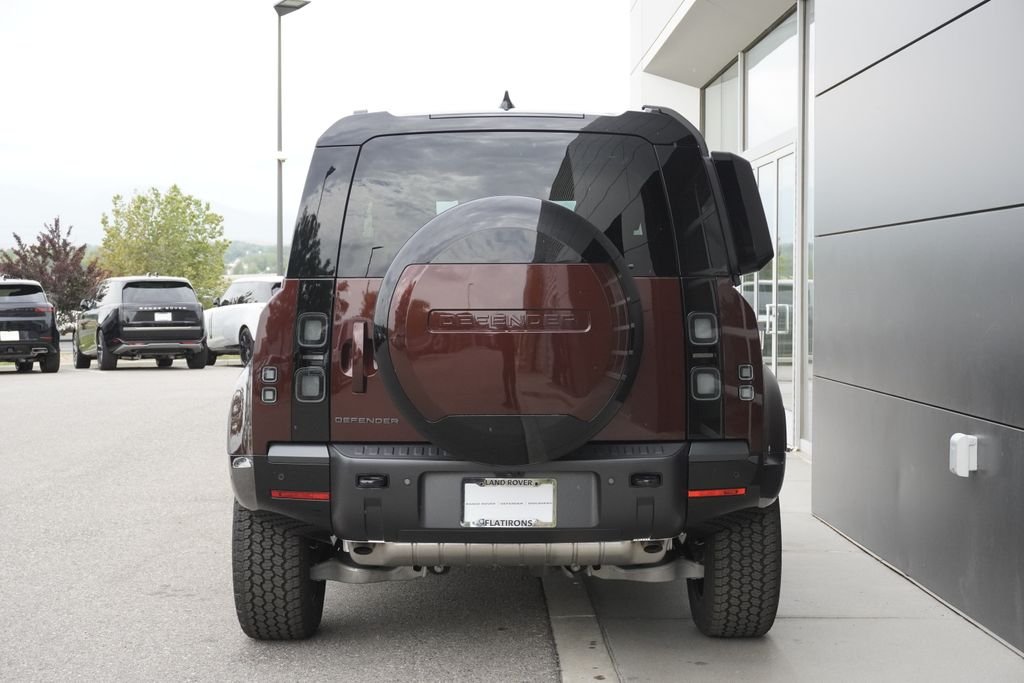 New 2026 Sedona Red Land Rover X-Dynamic SE image 6