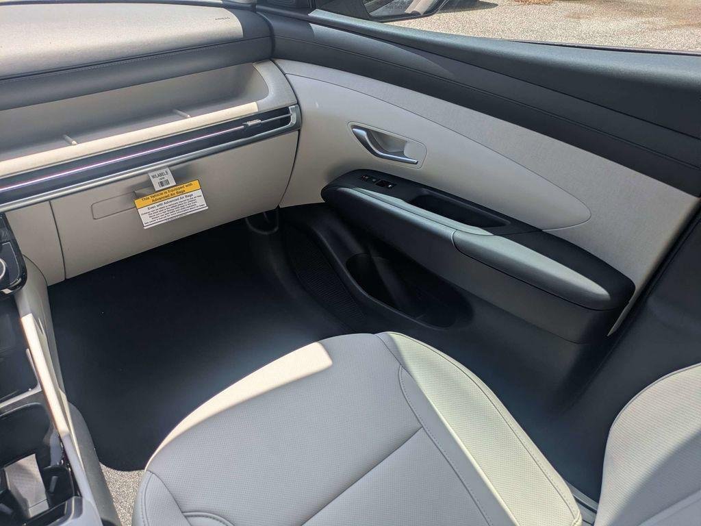 New 2026 Silver Hyundai SEL Premium FWD image 18
