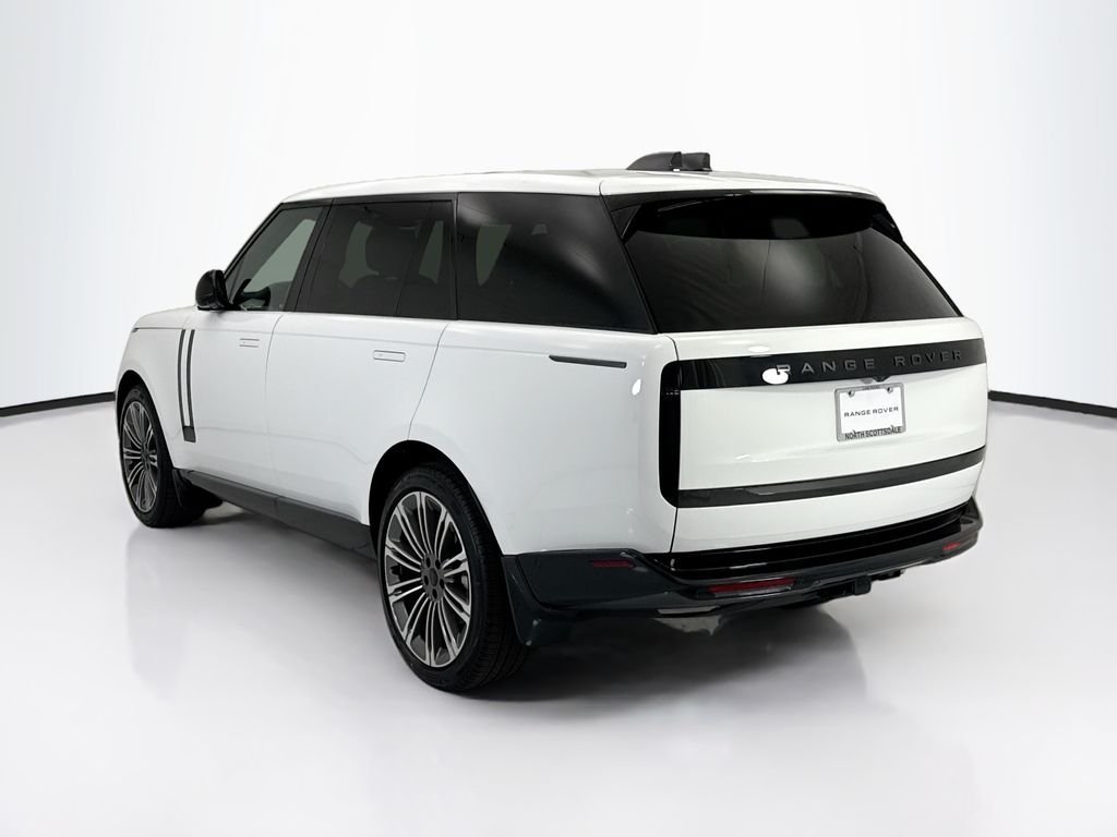 New 2026 Fuji White LAND ROVER SE 7 Seats image 7